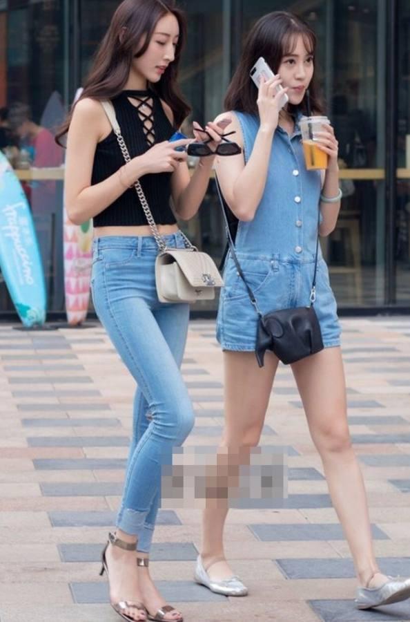 街拍路人: 小仙女每天的打扮都妩媚动人, 轻松成为街上焦点