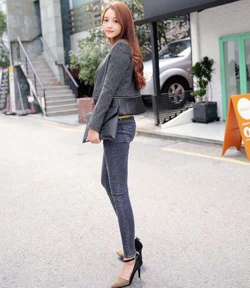 街拍：牛仔裤穿出性感, 迷人的身体充满幻想