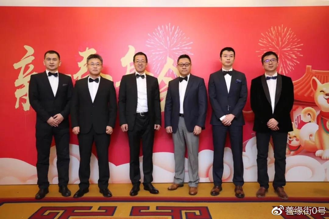 年会上即将登场的新东方天团