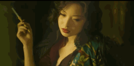 鬼鬼穿旗袍上热搜，马思纯周冬雨表示羡慕