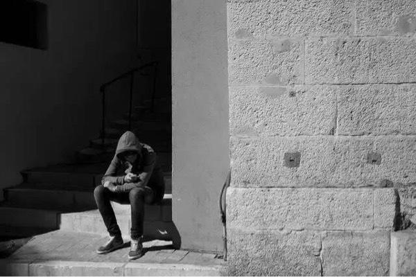 黑与白，光与影